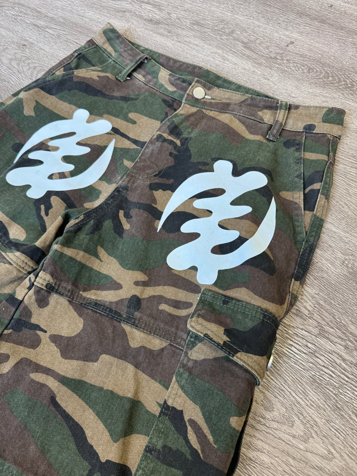 GYE NYAME CAMO JORTS